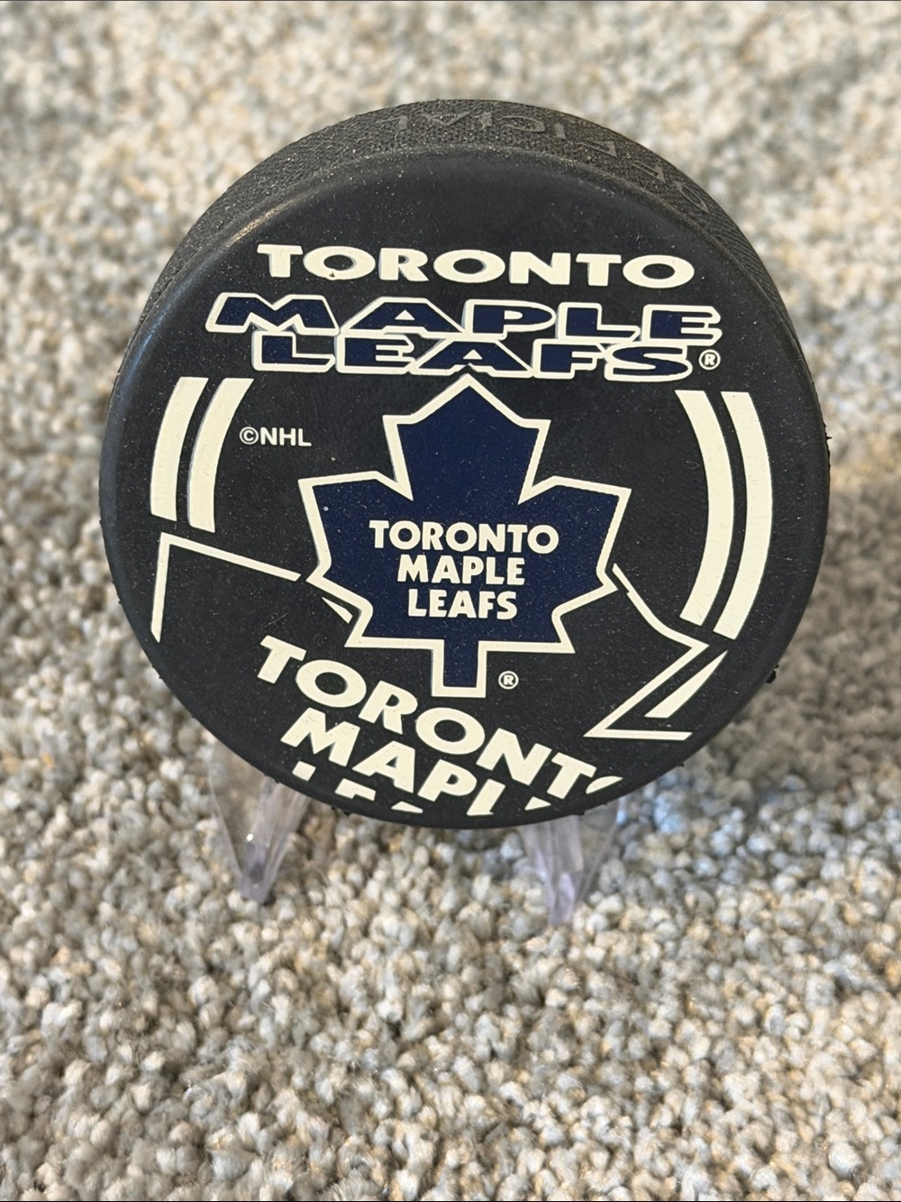 Toronto Maple Leafs Official Inglasco Hockey Puck NHL Circa 200